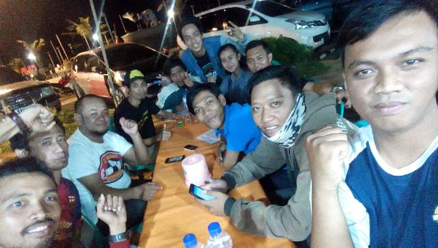 Gabungki' ca' at halal bihalal cetengan Kami di Makassar "0,5" km
Bersama anak2 TK @Maczman_Ori