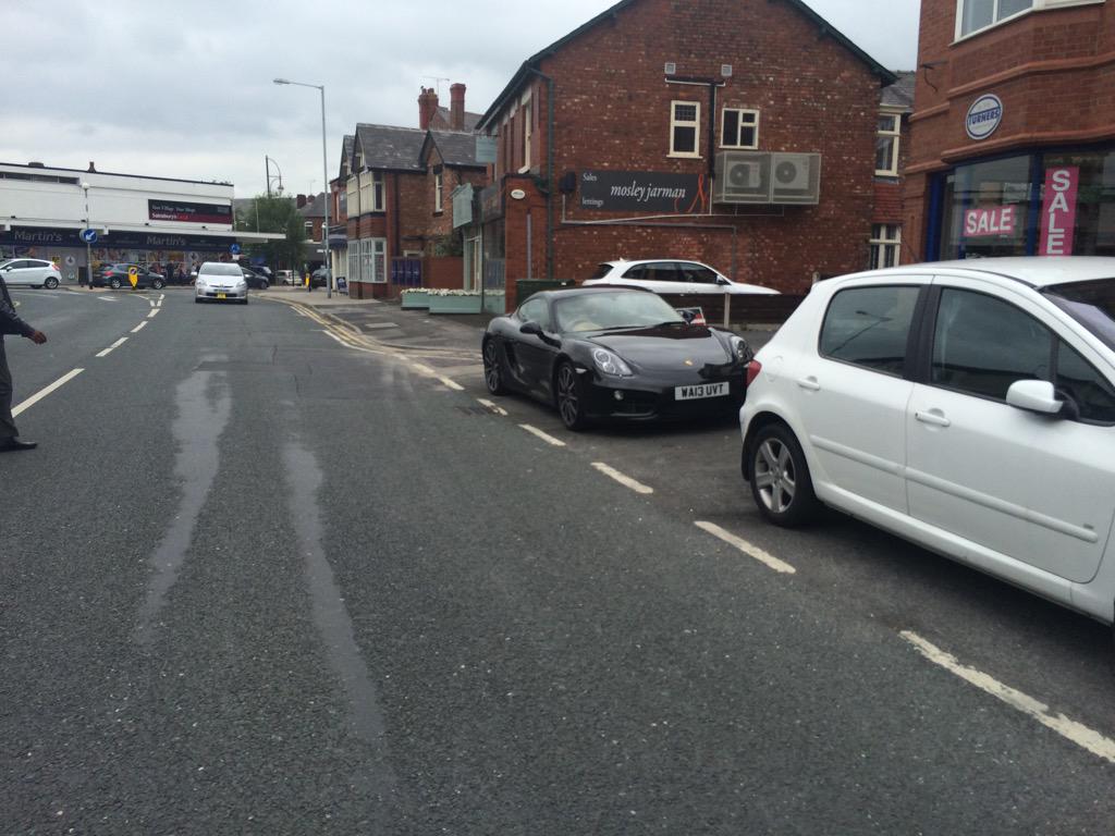BramhallParking's tweet photo. Monday idiots..! http://t.co/h5L7AfjR7N