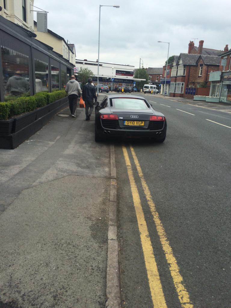 BramhallParking's tweet photo. Monday idiots..! http://t.co/h5L7AfjR7N