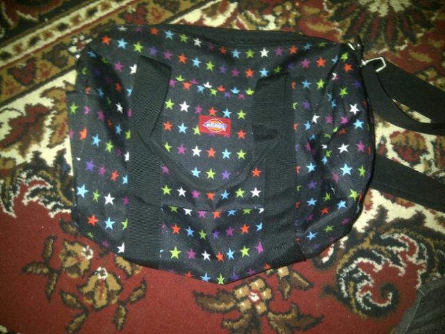 adepbilang's tweet photo. Di jual dikies ori 90%mulus yg minat mention aja http://t.co/mTxT0ukwhD
