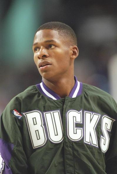 mitchell_ness's tweet photo. “Ray Ray” @bucks @nba #HBD #mnwarmupjacket http://t.co/4flqZWnoDg http://t.co/xIOz5spFyf