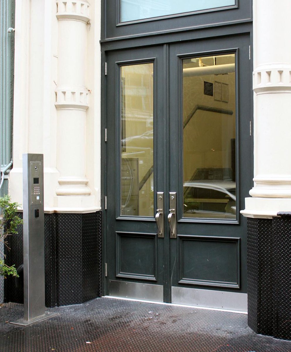 Lineupsecurity's tweet image. Is your building safe? Call to Lineup Security for a free security review. #Securitysystems #Alarmsystem #Locks