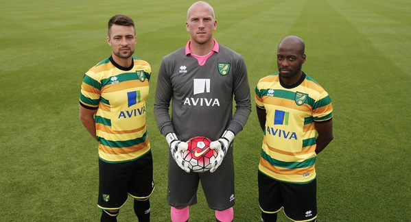 SamJermy's tweet photo. I quite like the new Norwich City 3rd kit. #ncfc #TouchPauseEngage http://t.co/fMHVp0Ud6e