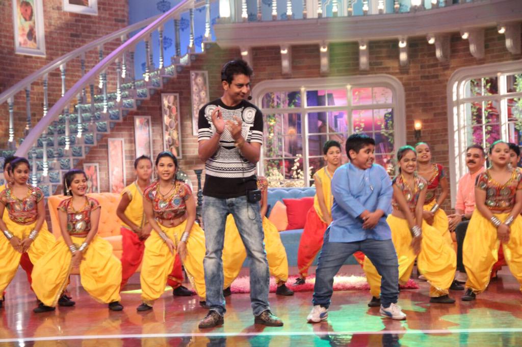 saahilbuggs's tweet photo. It's impossible to match d energy...#juniorsalman #BajrangiBhaijaan #energybundle #akshatsingh http://t.co/1jd55qJCbN
