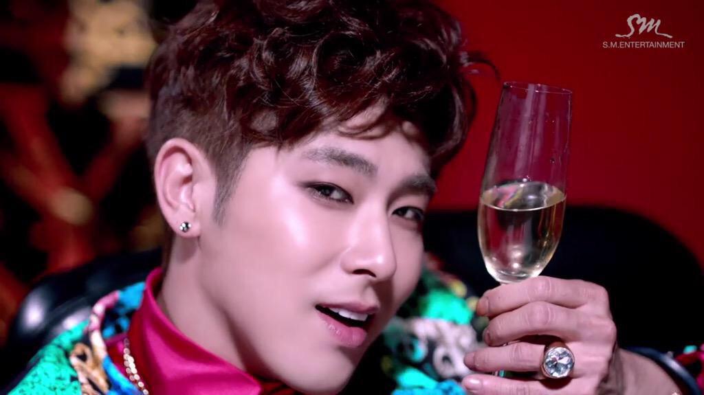 T_y521's tweet photo. #ユノがリーダーでよかった 
#東方神起愛が止まらない 
#1年9ヶ月の兵役期間を無事に終えることができますように 
#GoodbyforNow http://t.co/LNDFgNKmIo