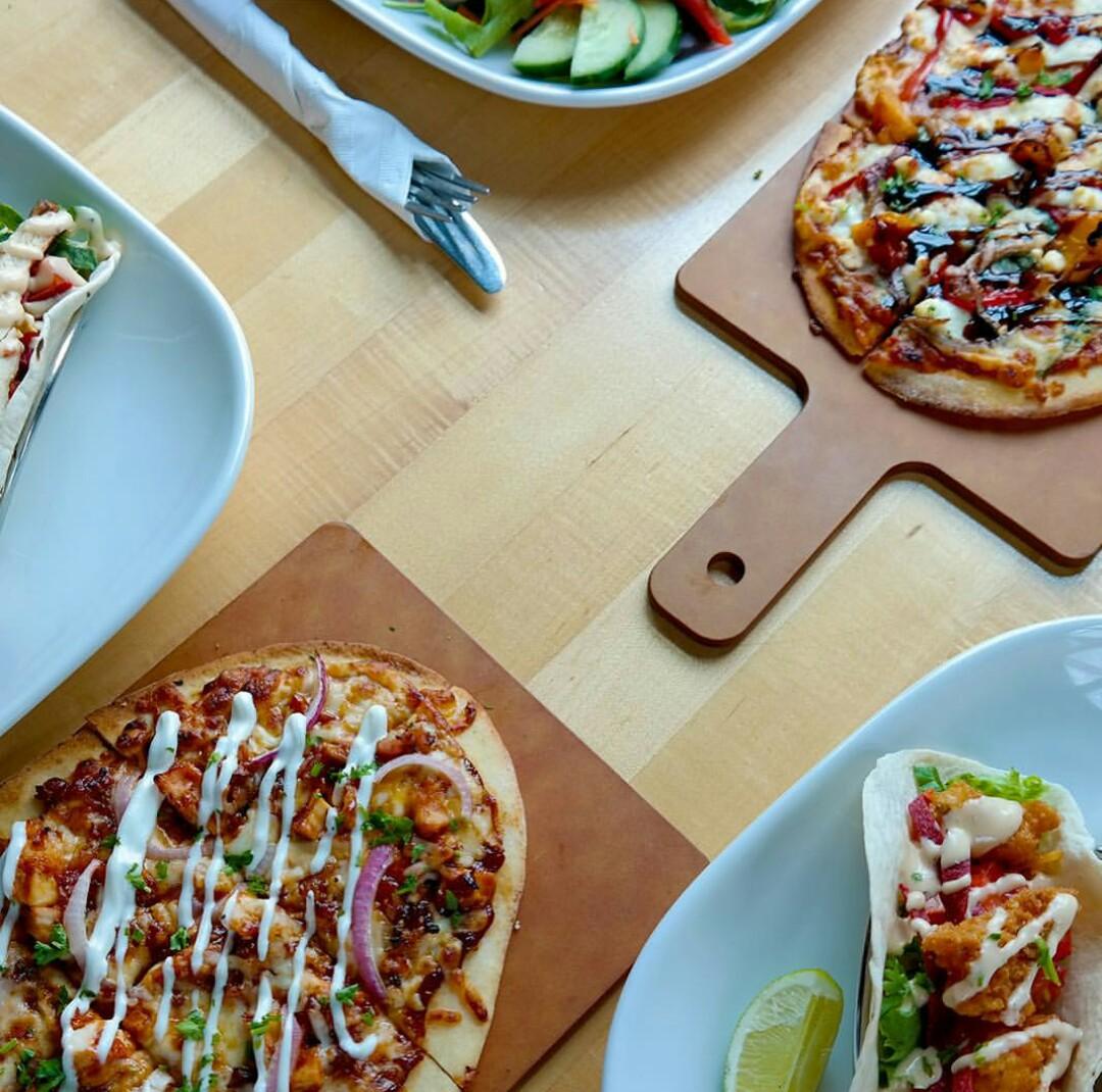 BPdowntownHFX's tweet photo. Lunch; It could be flat bread, tacos or salad.. Or pizza or pasta! #halifax #halifaxlunch http://t.co/eUvbk9iFyI