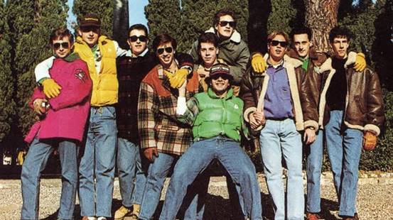 Unicatt's tweet image. #Punk, #dark e #paninari: cosa resta oltre il folklore. L'intervento di Simone Tosoni su #VeP goo.gl/6Ssi34