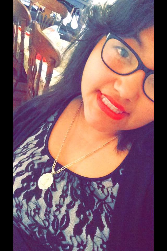 Happy birthday to this princess Ariel she\s finally 17!! I hope you have a good day babes loveyou   