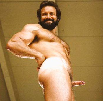 ApolloDivine's tweet photo. #GeorgeDana #SexyMen #Horny #HardMen #HotSex #HairyMen #SexyBeards #HairyTits #FuckingHot #ColtModel #ColtStudios http://t.co/hmvBGkKSis