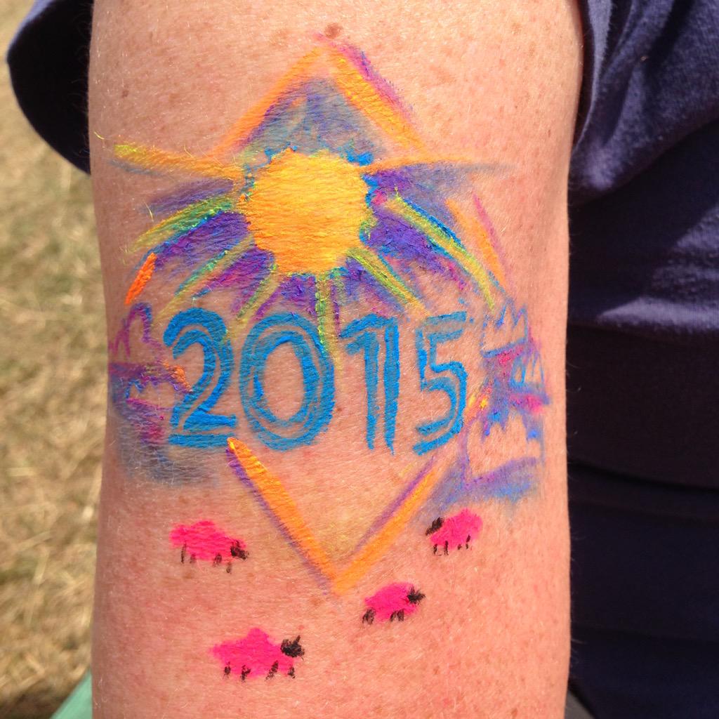 flo_carter's tweet photo. The sun kept shining on a lovely Latitude #Latitude15 #latitudefestival http://t.co/GcxJxFnqrX