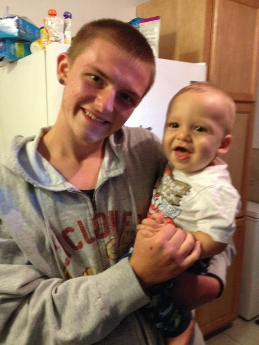 Me and jeb!! http://t.co/gdANpAmEkc<a href="/tag/squad"class="tags"><span>#squad</span></a><a href="/tag/squadgoals"class="tags"><span>#squadgoals</span></a><a href="/tag/brosforlife"class="tags"><span>#brosforlife</span></a>