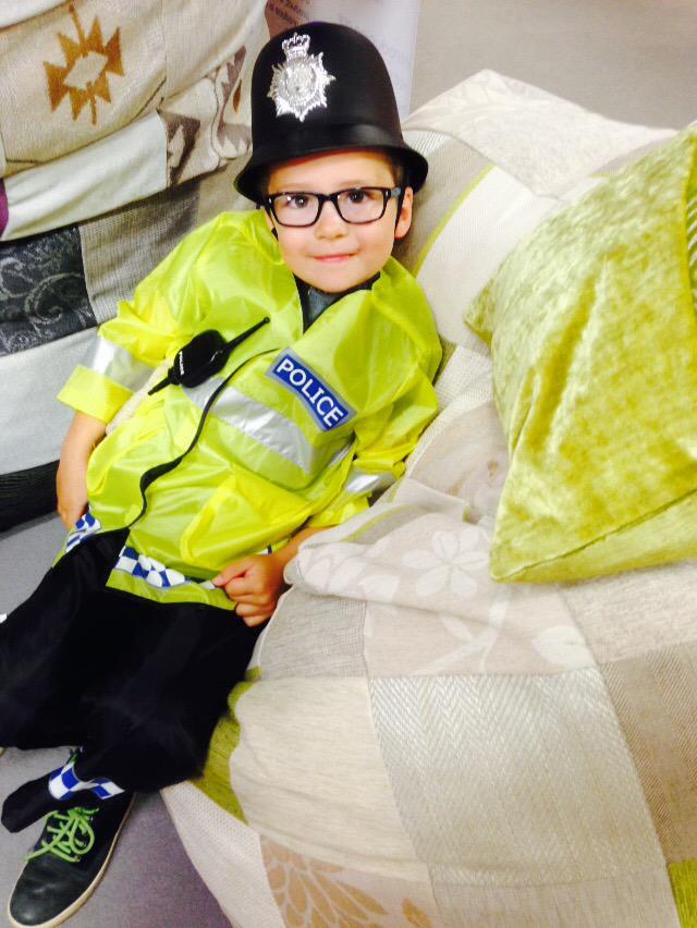 MyPatchBeanbags's tweet photo. Police called to Harrogate home and gift show. Trouble was deciding which was the most comfy patch @gmchamber http://t.co/wnEgvQYVDo