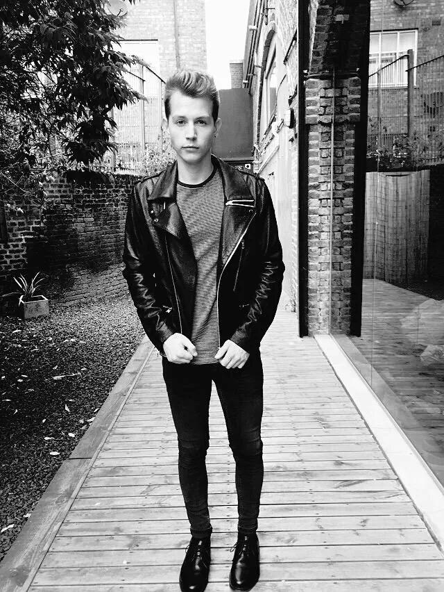 breakingsrxles's tweet image. @TheVampsJames  Hi James

💎you're my hero you're the best ily💎

✨If this tweet get 1.000 RT will you follow me babe?