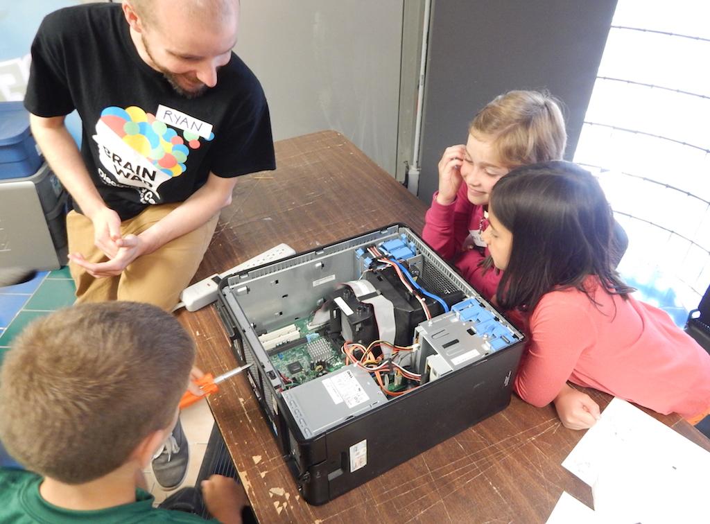 DigitalNS's tweet photo. Our Digital Discovery Campers are learning the ins &amp; outs of a computer with our hardware tear-down session! http://t.co/JbMZWW1HkU