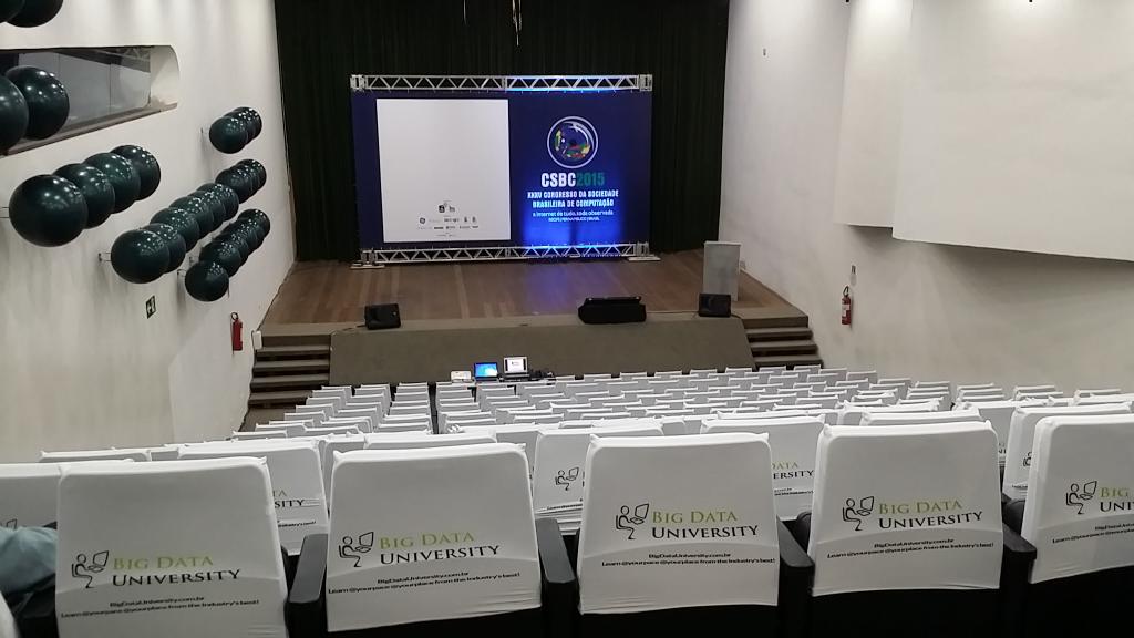 raulchong's tweet photo. Inside the @BigDataU auditorium at #csbc2015 in #recife #sportshackBR15 http://t.co/QhlFOOrc9A