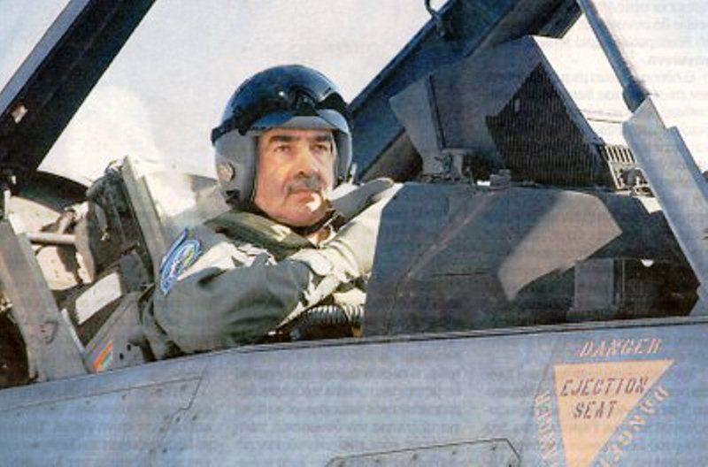 FragileAlex's tweet photo. Που βρίσκεται το πιο κοντινό ATM βρε παιδιά; #F16ATM #meimarakis http://t.co/SMnhj1wUVU