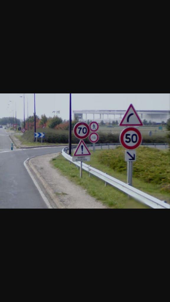 Lucas_Whr's tweet photo. Cousin fais ce virage a 70km/h et jpeux t'assuré que tu va te tapé un poker avk Gregory Lemarchal&amp;Paul Walker la haut http://t.co/Kzf5e1w8oN