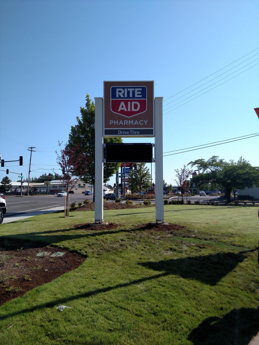 meyersignco's tweet photo. What better way to make your business known then by adding a message unit! The Mcminnville @riteaid looks great! http://t.co/jdZdRb9wmY