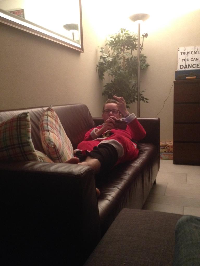 IntroAlmere's tweet image. Mister Introleiding heeft wat adtjes uitgeprobeerd voor het appêl. Nu al leuk #IntroAlmere #IntroAlmere15 @OdindeJong