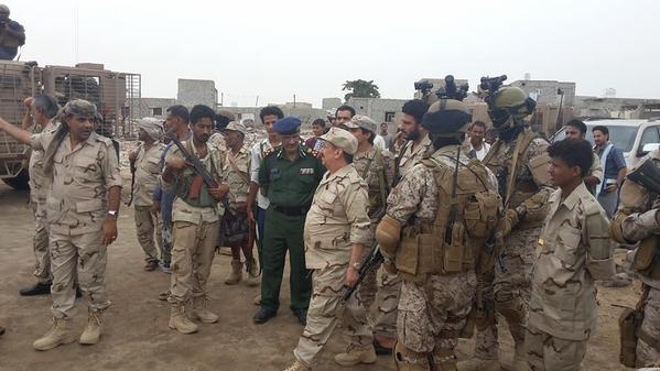 الحوثيون يواصلون تراجعهم في عدن وقوات هادي تُسيطر بعد المطار على الميناء CKY9LHsVAAE5dni