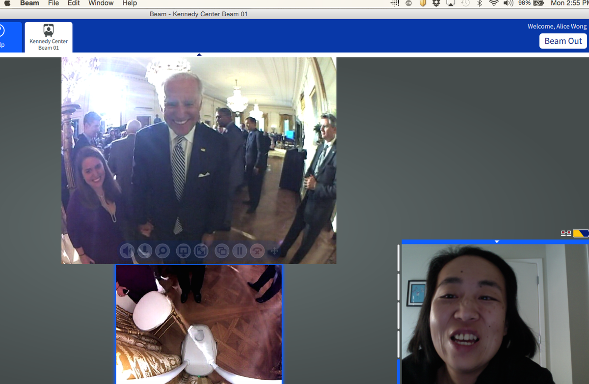 SFdirewolf's tweet photo. My day is complete. Got a chance to say hello to both @POTUS @BarackObama &amp; @VP @JoeBiden while celebrating #ADA25 http://t.co/vXc9MlIaoZ