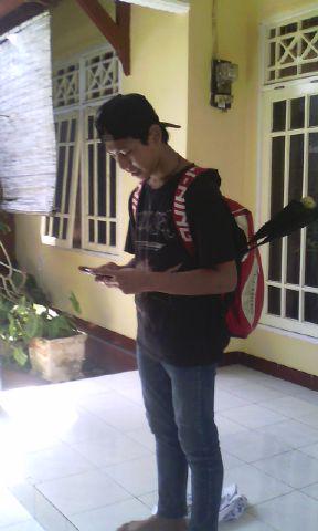 Adryan_snickers's tweet photo. Selamat tidur :) http://t.co/PXkFWic8WU