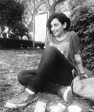 GhostCryFox's tweet photo. Çocuklar gülsün diye oyuncak götüren bu güzel gülen gençlerimizi umudlarından vurdunuz katiller.

#SuruçtaKatliamVar http://t.co/KOK6UWFZFB