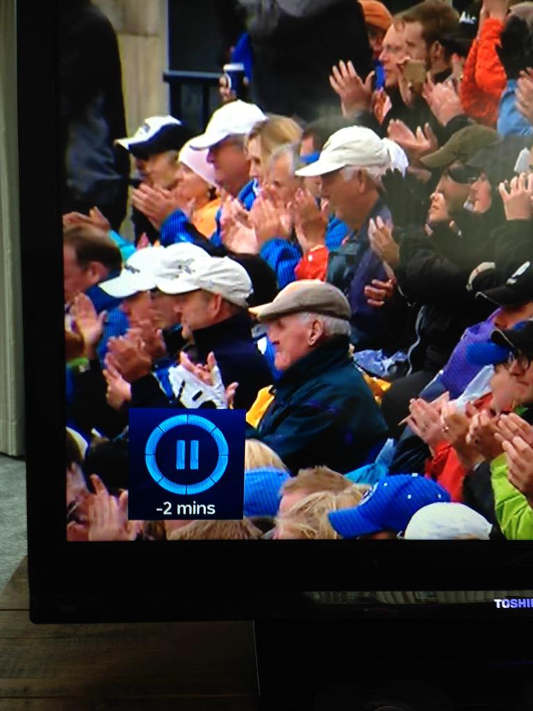 edjames1985's tweet photo. Why wear a glove?? http://t.co/ubM6aRRmjr
