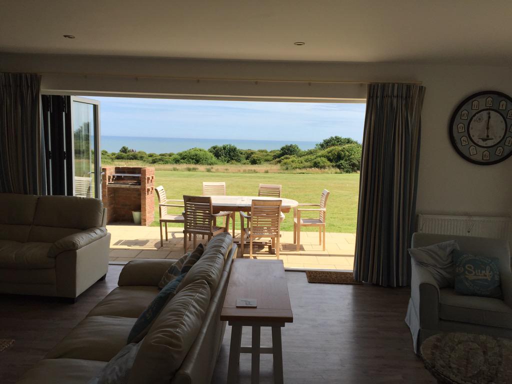 FileyBayCottage's tweet image. RT @TheBayFiley: Busy week at The Bay Filey with every single property booked out in our pool!  #fley