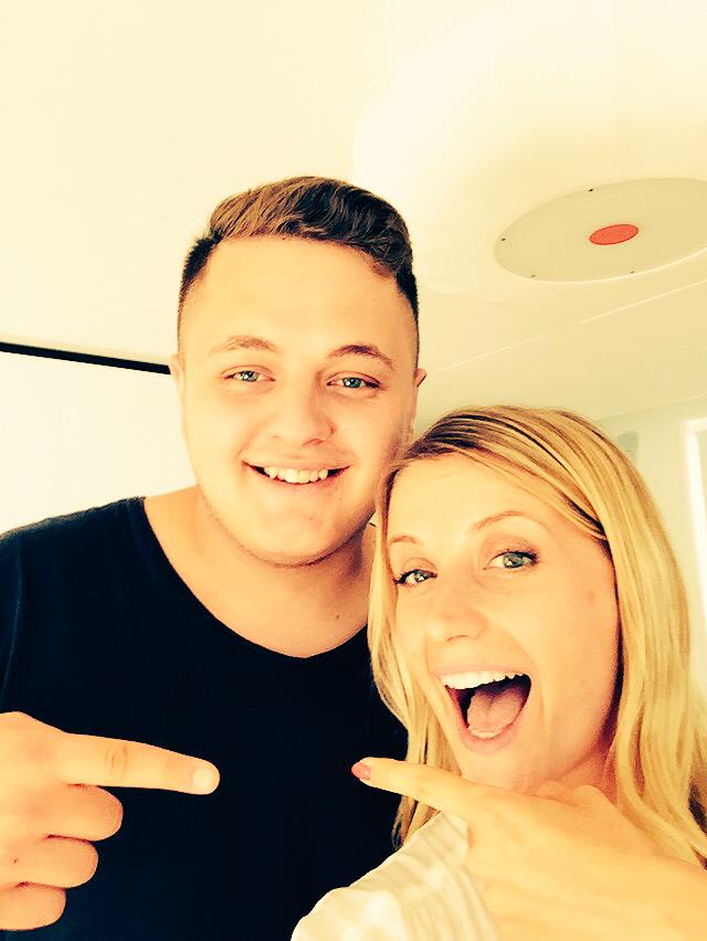 MrsSchaerer's tweet photo. Beeeeeeeeendrit 😝
#bendrit #zürich #guterJunge http://t.co/wv7Yvn6GIN