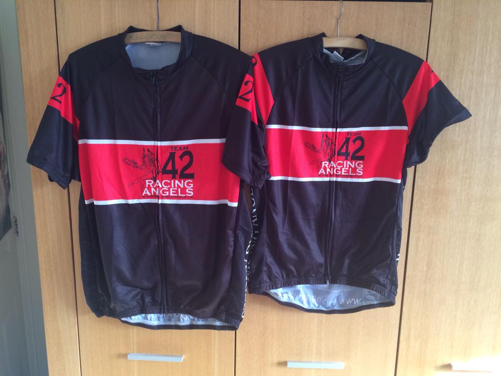 Took delivery of custom cycling jerseys ready for <a href="/RideLondon/">Ford RideLondon</a> it's gonna be awesome! m.virginmoneygiving.com/mt/uk.virginmo…