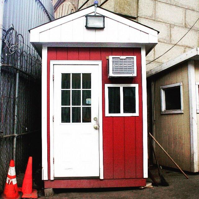 brooklynhistory's tweet photo. #doorsofbrooklyn #dumbo #brooklyn #construction #architecture #brooklynarchitecture #tinyh… http://t.co/211susaAHX http://t.co/AlMntmBS5j
