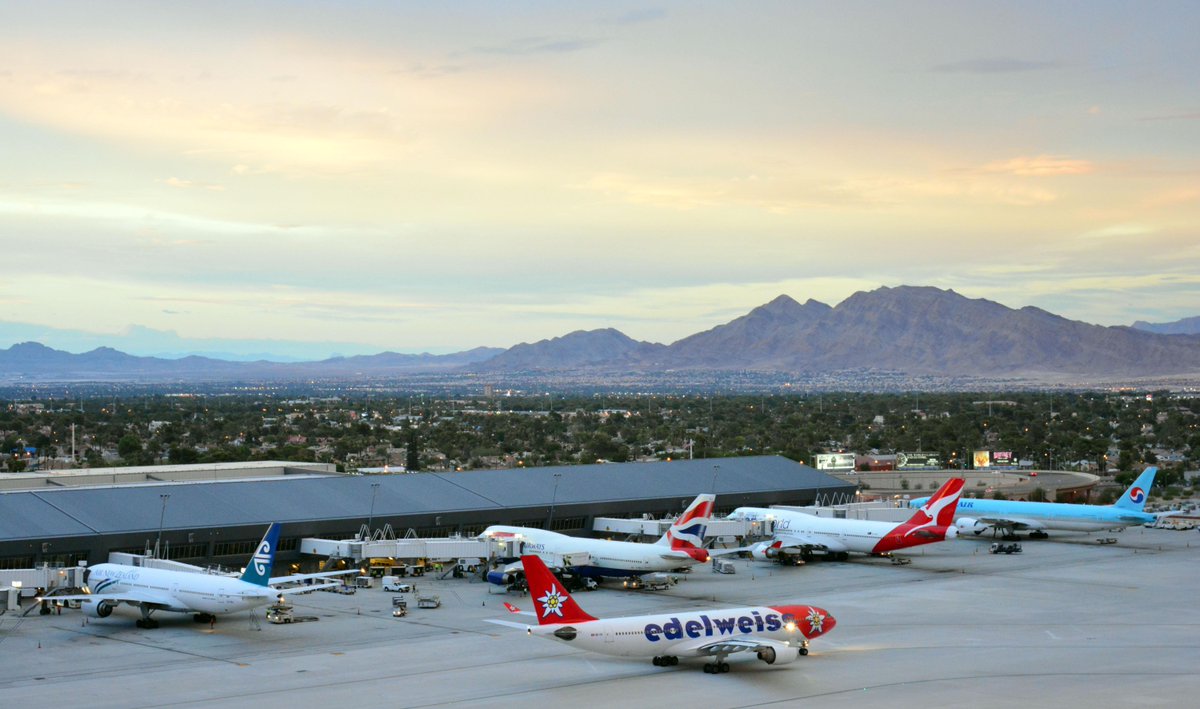 International flair:
<a href="/FlyAirNZ/">Air New Zealand</a>, <a href="/British_Airways/">British Airways</a>, <a href="/Qantas/">Qantas</a>, @Korean_KE &amp; <a href="/Edelweiss_Air/">Edelweiss Air</a> at T3 <a href="/LASairport/">Harry Reid International Airport</a> on Sunday.