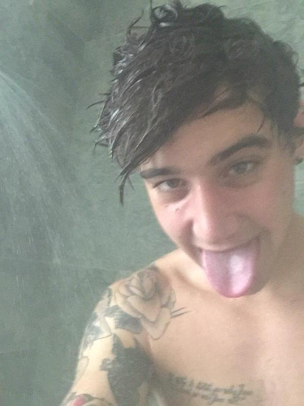 ButeraAM's tweet image. Zbzmxbzmsb😭😍