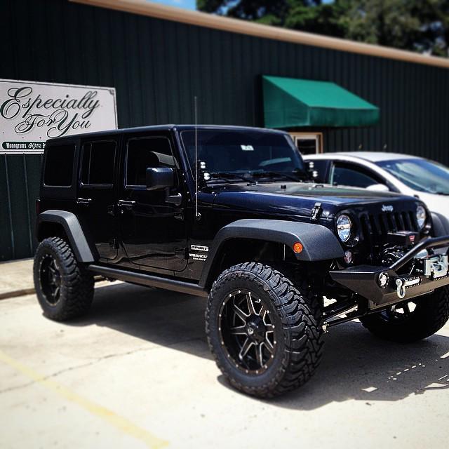 mo_karena's tweet image. #Outfitted by #ORI!! Shirts embroidered by #EspeciallyForYou! 
Support Your Community &amp;amp; Local Businesses‼️ 2015 Jee…