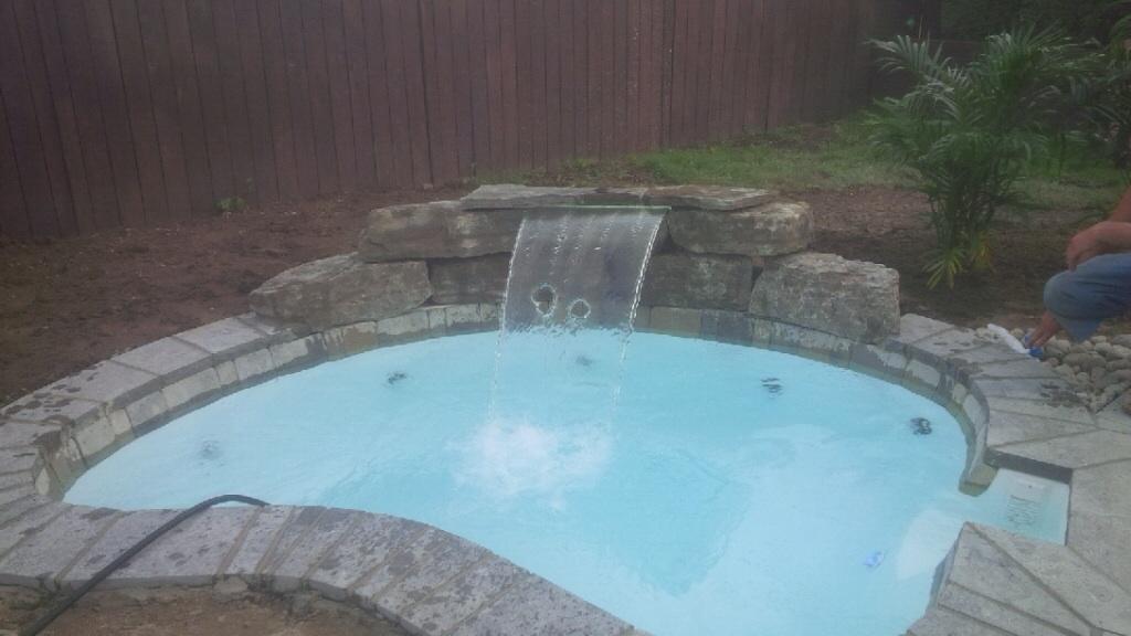 CypressYards's tweet photo. Another backyard dream coming together!  @BanasStones @Immerspa @SelectStoneS http://t.co/pm4dBpntM2
