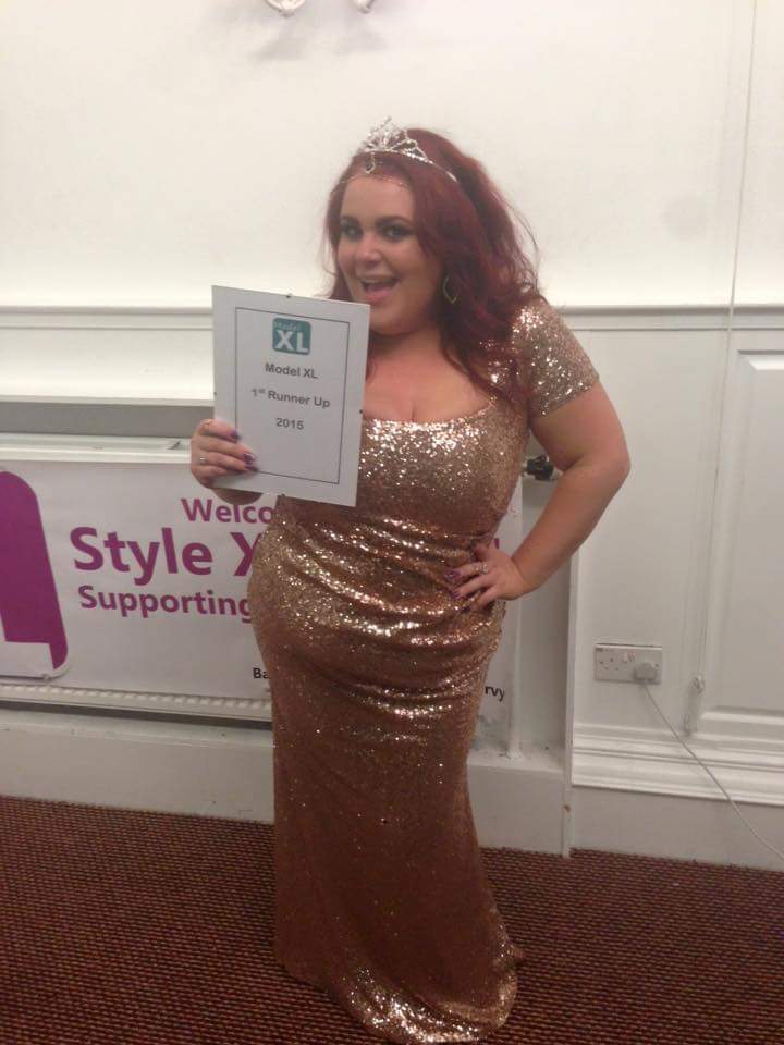 OohlaElle's tweet photo. First runner up Model XL 2015!!
#beautypageant #crown #titlewinner #modelxl #stylexl #bodyconfidence #plussize http://t.co/xHmBxFXQ8s