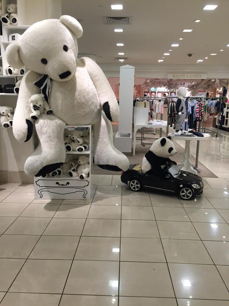 chicafabnyc's tweet photo. #love @saks #nyc #9floor #childrens #sakslife #sakschildren #saksstyle #saks not only for #grownups #checkitout ❤️ http://t.co/pMOBaF24IX