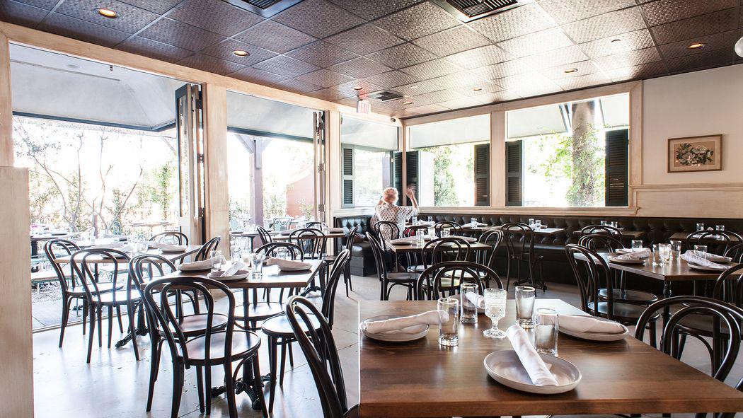 Inside Hatchet Hall, the loveliest restaurant to open in Culver City this year la.eater.com/2015/7/20/9005…