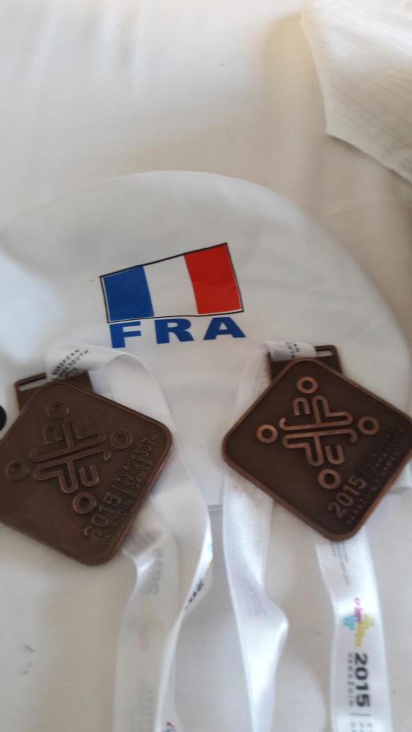 Retour des jeux européen des jeune avec  un titre au 100 pap un de vice🏆  au 100 nl et 2×3eme au 50 nl et 100 dos🏊🏆