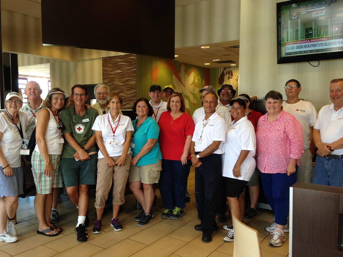 #RedCross volunteers installed 63 smoke alarms in #LaBelle over the weekend! RedCross.org/prepare/locati…