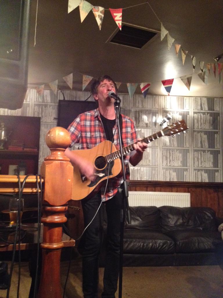 sptopenmic's tweet photo. Some tender folk ballads from Dali, a.k.a. 1/3 of @interkidmusic http://t.co/eKwbSyeMEj