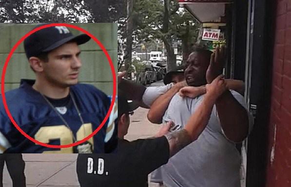 BillyCorben's tweet photo. RIP: It's been one year since NYPD Officer Daniel Pantaleo choked Eric Garner to death http://t.co/AKYHXpmbfu http://t.co/vfHWD7WlsB