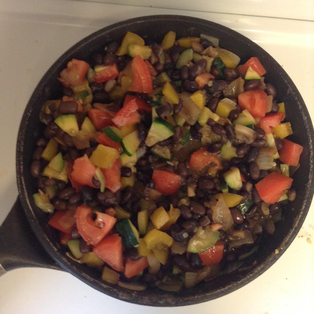 bailey_mcnichol's tweet photo. A relaxing weekend and healthy eating are keeping me sane while I finish my #NSFfunded research! #REUStreamTeam http://t.co/xaOVGmNDlu