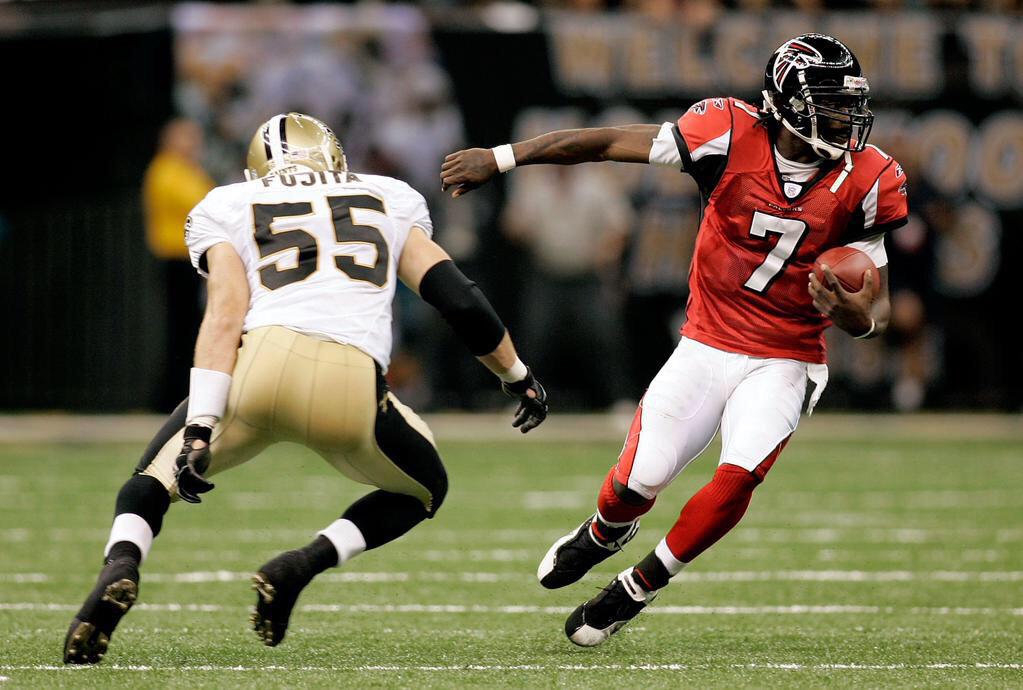 HisAndHers's tweet photo. "Atlanta Michael Vick, video game Michael Vick; you couldn't look away. He's my most #FunQBToWatch."
@jemelehill http://t.co/icB1xHY9Jg