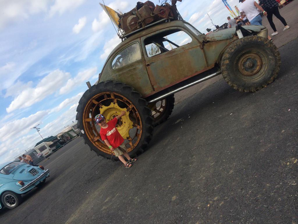 JaneFilshill's tweet photo. Amazing first ever #bugjam29 experience at @SantaPodRaceway, looking forward to no 30 😊 http://t.co/y7Sv3jSTTP