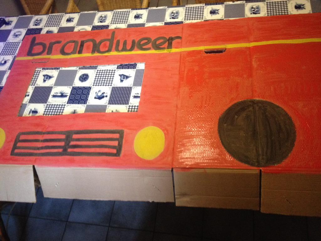 TerhorstInge's tweet photo. Thema brandweer! http://t.co/7XJawKvXRG