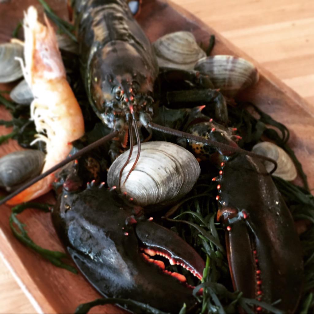 Housemanresto's tweet image. #lobsterboil Tonight. Because it's too hot to cook at home tonight and the weekend was too short to leave behind.