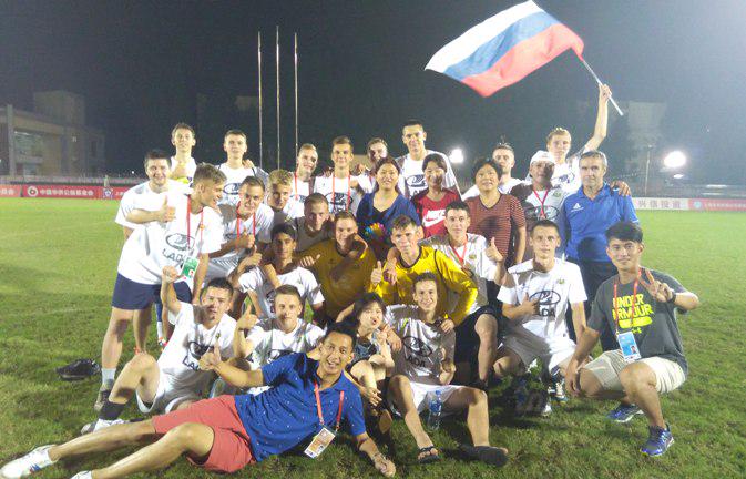 Воспитанники СДЮСШОР №12 "Лада" в Шанхае

ladafootball.ru/news.php