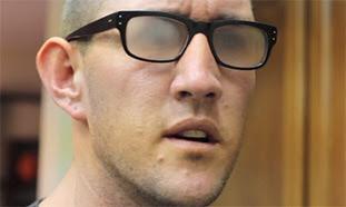 seIinameyer's tweet image. #GrowingUpWithGlasses anything hot coming near you